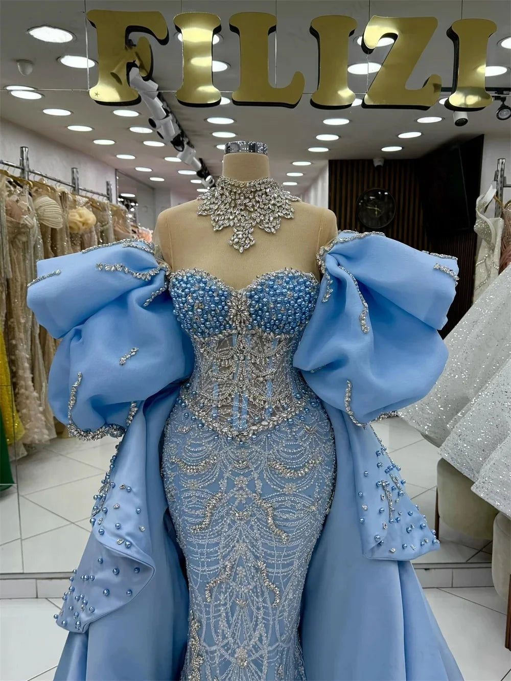 Gorgeous Crystal Pearls Evening Dresses High Neck Sequins Prom Gowns Detachable Train Beading Customized Vestidos De Noche