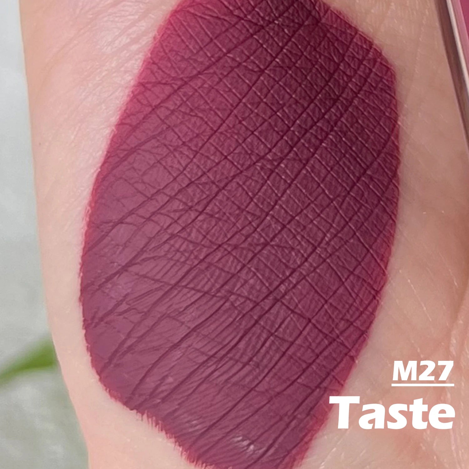 Royal led lips gloss