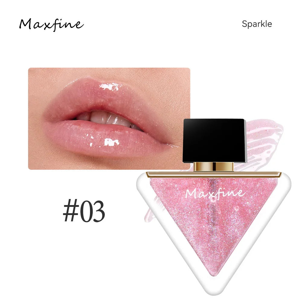 Clear and translucent lip gloss, not easy to fade, pure and desired. White water lip gloss, pearl like and fine shimmering lipst